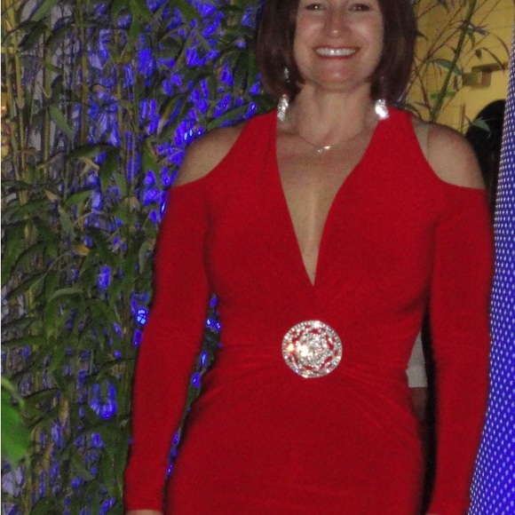 Cache XS Red gown with rhinestone embellishment - Picture 11 of 12